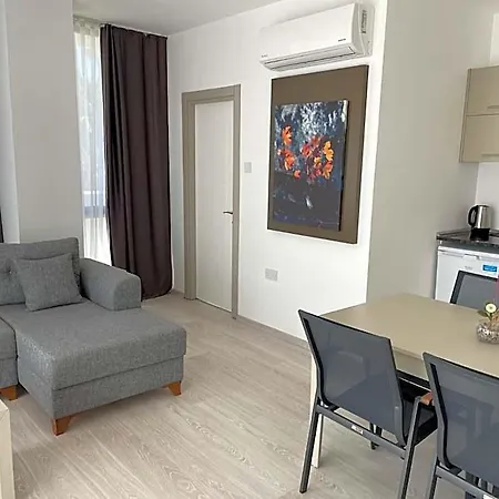 Aparthotel Alya 3*